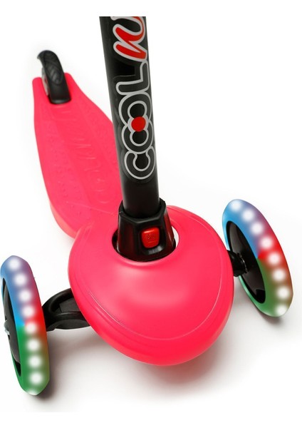 3 3 Toys - Dragon Işıklı Pembe Scooter - LED Işıklı Scooter - FR59458 3+ Yaş Pembe Pembe 3+ Yaş