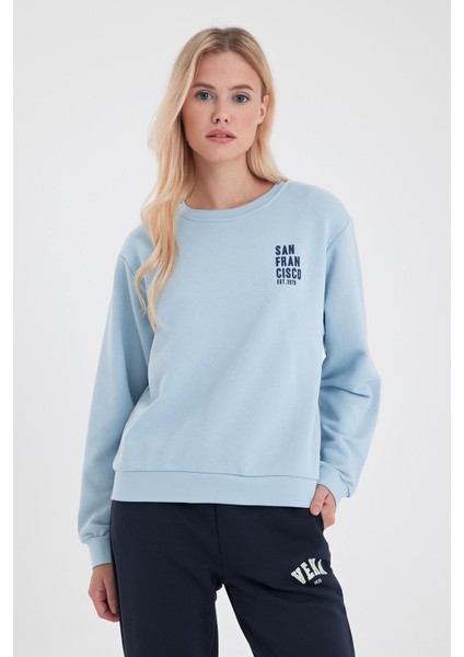 Kadın Göğsü Baskılı Gök Mavisi Basic Sweatshirt