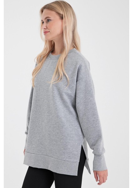 Kadın Bisiklet Yaka Gri Melanj Yanı Yırtmaçlı Regular Fit 3 Iplik Sweatshirt