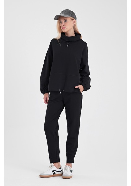 Kadın Norah Siyah Yakası Detaylı Regular Fit Sweatshirt fiyatları