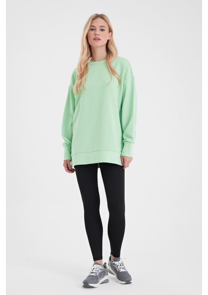 Kadın Bisiklet Yaka Ada Çayı Yanı Yırtmaçlı Regular Fit 3 Iplik Sweatshirt