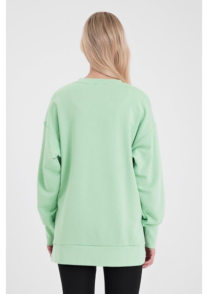 Kadın Bisiklet Yaka Ada Çayı Yanı Yırtmaçlı Regular Fit 3 Iplik Sweatshirt