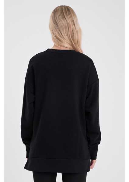 Kadın Bisiklet Yaka Siyah Yanı Yırtmaçlı Regular Fit 3 Iplik Sweatshirt fırsatları