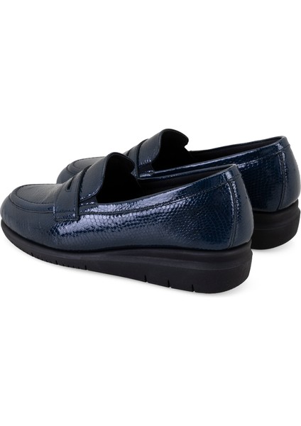 Haylie Lacivert Kadın Aerocomfort Kroko Baskılı Deri Günlük Ayakkabı fırsatları