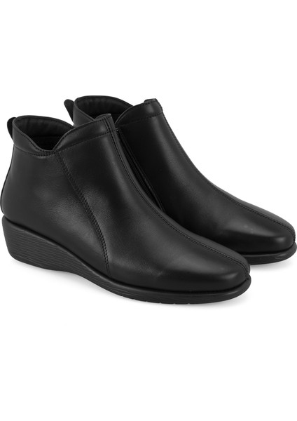 Jalyn Siyah Kadın Aerocomfort Fermuarlı Deri Bot