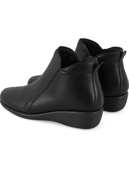 Jalyn Siyah Kadın Aerocomfort Fermuarlı Deri Bot fırsatları