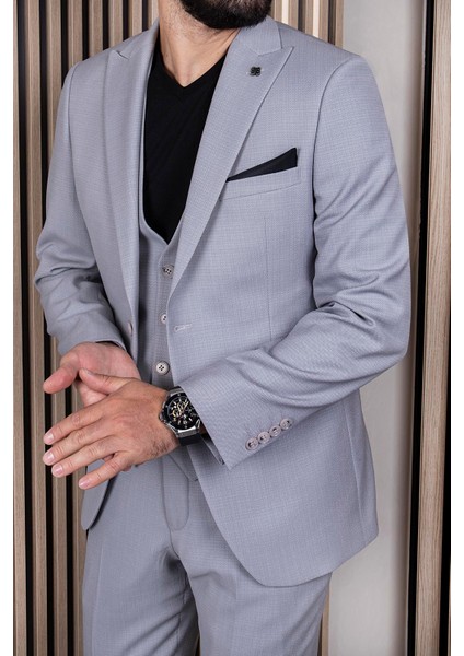 Erkek Slim Fit Sivri Yaka Açık Gri Yelekli Takım Elbise