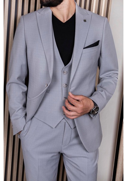 Erkek Slim Fit Sivri Yaka Açık Gri Yelekli Takım Elbise