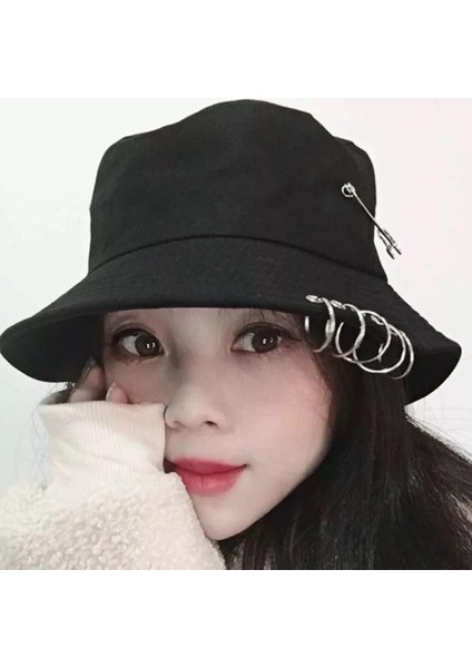 Siyah K-Pop Piercing Çengelli Iğne Modelli Bucket Şapka