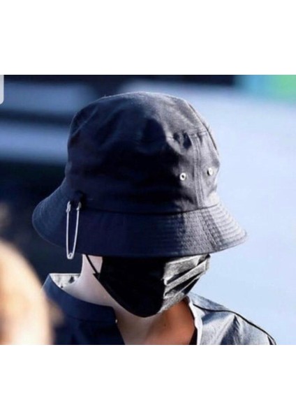 Siyah K-Pop Piercing Çengelli Iğne Modelli Bucket Şapka fırsatları
