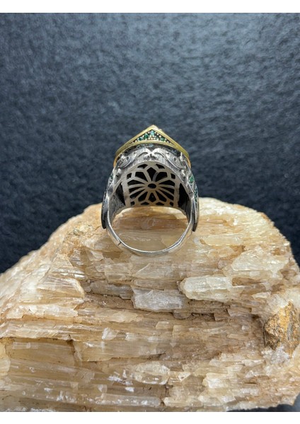 Yeşil Kehribar Taşlı Gümüş Yüzük - Doğal Taşın Büyüleyici Işıltısı fırsatları