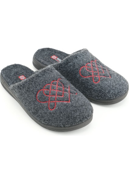 Kadın Kışlık Keçe Nakışlı Kalp Tasarım Ev Bahçe Terlik modelleri