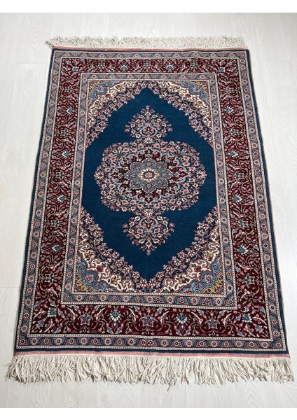 128X178 cm Canlı Mavi Renkli Harika Kondisyonlu El Dokuma Çiçek Desenli Türk Kilim