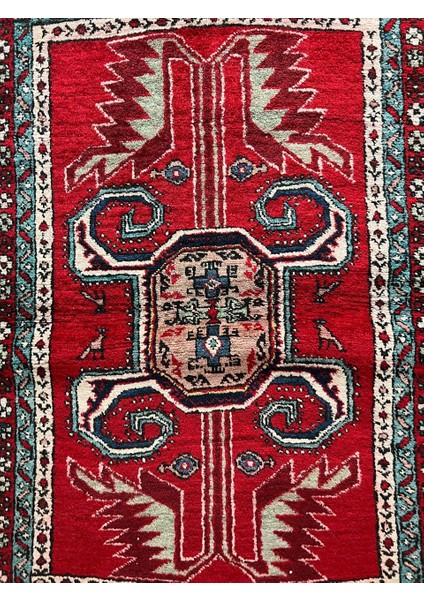 67X98 cm Hayvan Figürlü Canlı Kırmızı Renkli El Dokuma Yıkanabilir Kilim