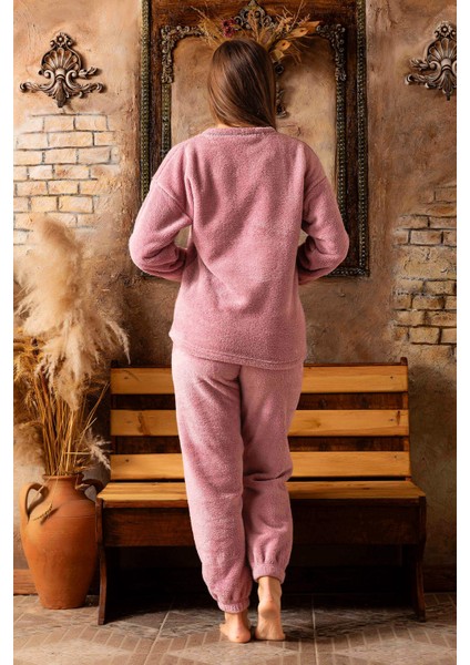 Tam Peluş Kışlık Kadın Pijama Takımı- Polar Yılbaşı Pijaması