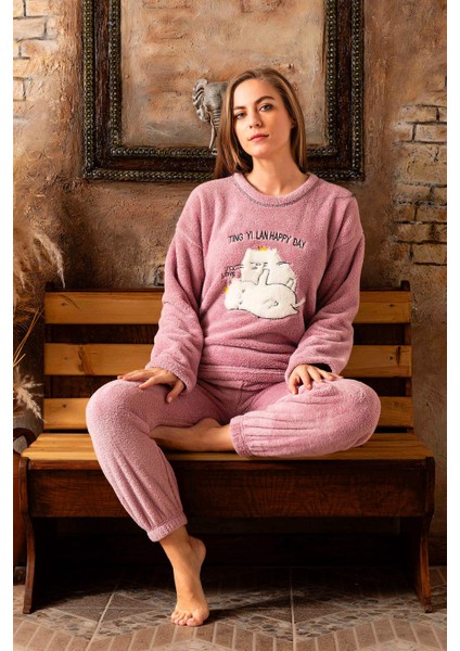 Tam Peluş Kışlık Kadın Pijama Takımı- Polar Yılbaşı Pijaması