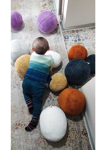 3- Lü Top Kırlent / Yastık 1 Büyük Ekru/ Yastık 1 Büyük Antrasit / 1 Küçük Kiremit ( 42cm / 25cm) indirimleri