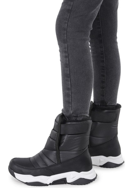 Monny Cırtlı Erkek Çocuk Kar Botu Siyah - Beyaz modelleri