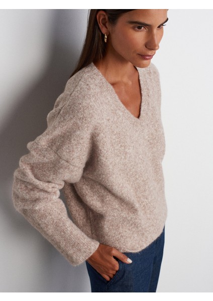 10645 V Yaka Yumuşak Dokulu Triko Kazak-Vizon M.