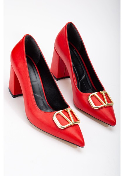 Lisse Kırmızı Cilt Toka Detaylı Kalın Topuklu Ayakkabı fiyatları
