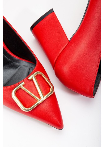 Lisse Kırmızı Cilt Toka Detaylı Kalın Topuklu Ayakkabı modelleri