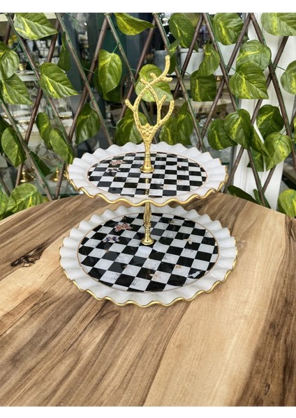 Damalı Iki Katlı Kurabiyelik