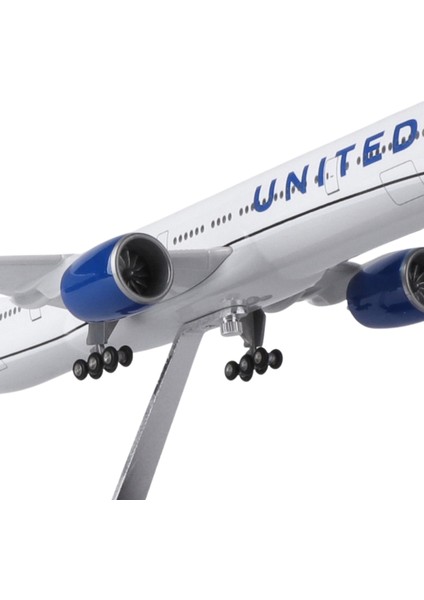 1/157 Ölçekli United Airlines Boeing 777 Model Uçak