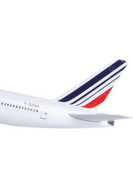 1/157 Ölçekli Air France Boeing 777 Model Uçak