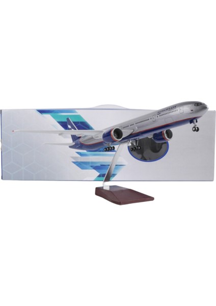 1/157 Ölçekli Aeroflot Boeing 777 Model Uçak