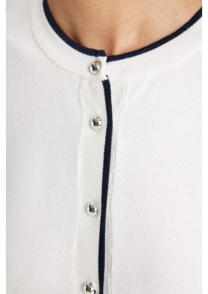 Regular Fit Basic Düz Bisiklet Yaka Düğmeli Triko Hırka A4731AX24WN indirimleri