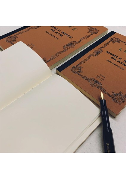 Noble Note A4 Çizgisiz Defter