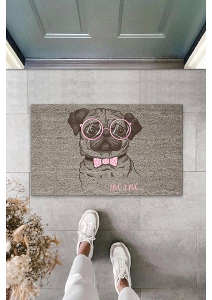 Dijital Baskı Gri Hug A Pug Yazılı Pembe Fiyonklu Gözlüklü Köpek Dekoratif Kapı Paspası K-2019