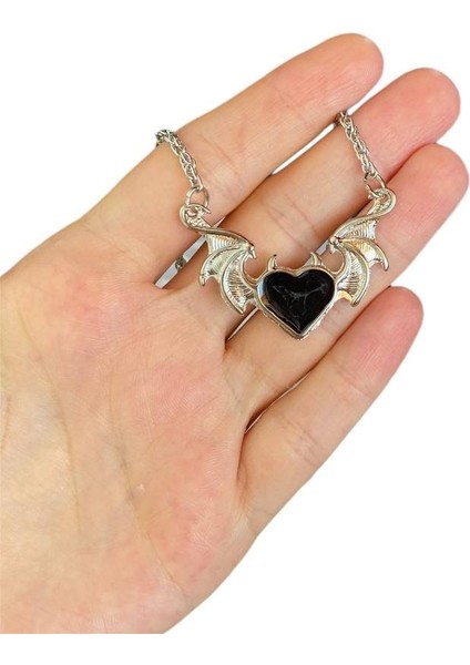 Devil Heart Yarasa Kanatlı Boynuzlu Siyah Kalp Kolye