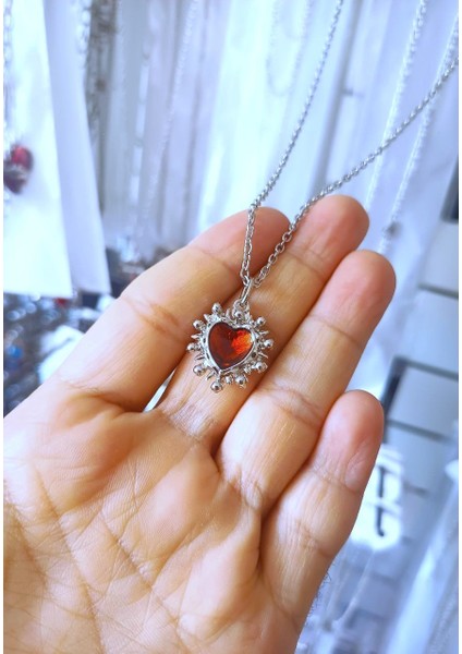 Kırmızı Mineli Kalp Figür Gotik Kadın Kolye - Gümüş Kaplama modelleri