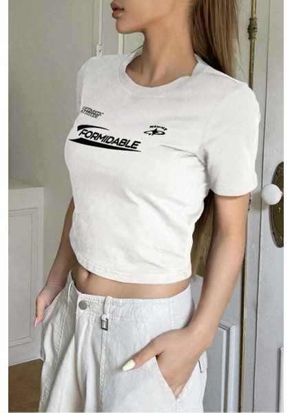 Kemer Boy White Formidable Detail Baskılı Crop Bluz