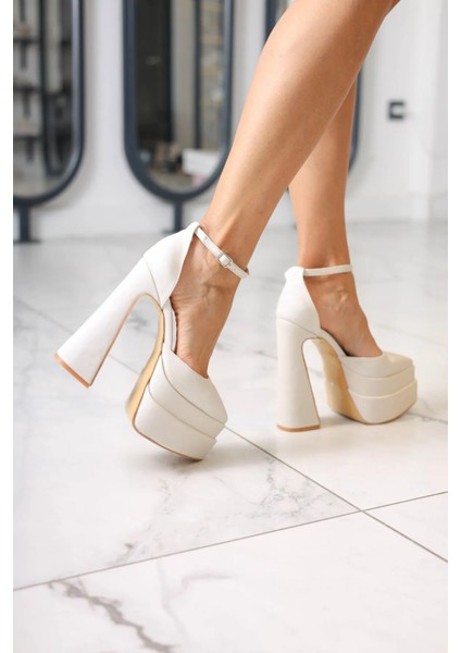 15 cm Çift Platform Sivri Burun Topuklu Abiye Ayakkabı