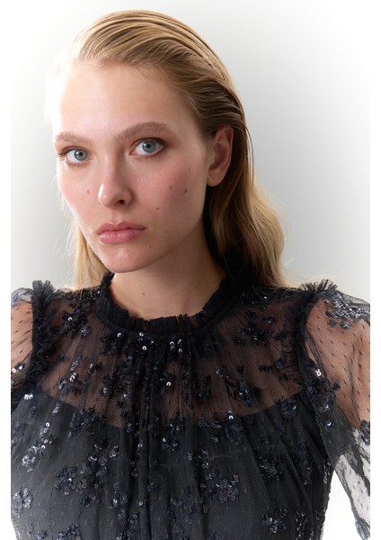 Payet Işlemeli Büzgülü Tül Elbise Standart Renk K2561103_089 fırsatları