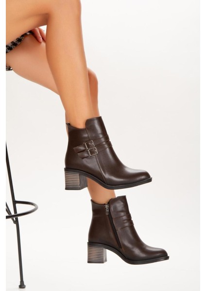 Kadın Kahverengi Toka Detaylı Topuklu Bot fiyatları