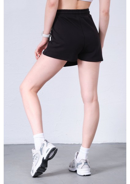 Modal Karışımlı Çift Görünümlü Şort Etek – Beli Lastikli ve Bağcıklı Örme Kadın Skort