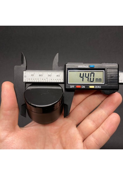 10 ml Siyah Plastik Kavanoz , 10 cc Kapaklı Krem Kavanozu x 6 Adet modelleri