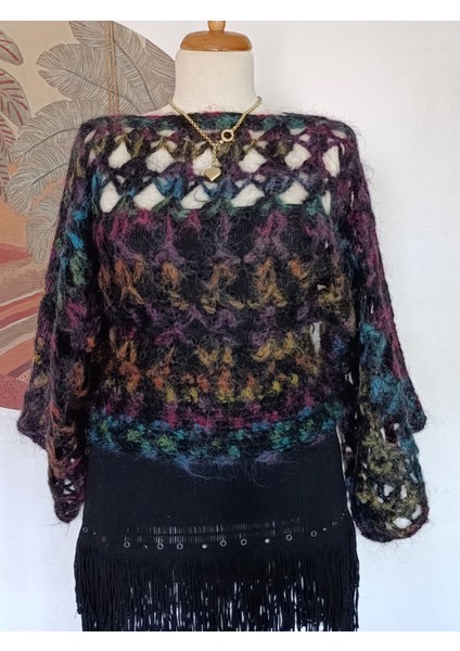Hippybutik Tiftik Mor Siyah Kayık Yaka Ajurlu Bluz