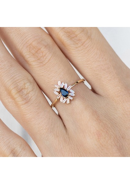 8 Ayar Altın Trend Taşlı Kadın Yüzük