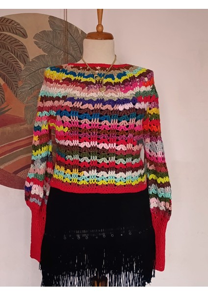 Çok Renkli El Örgüsü Tasarım Kırmızı Yeşil Balon Kollu Mevsimlik Kazak fiyatları