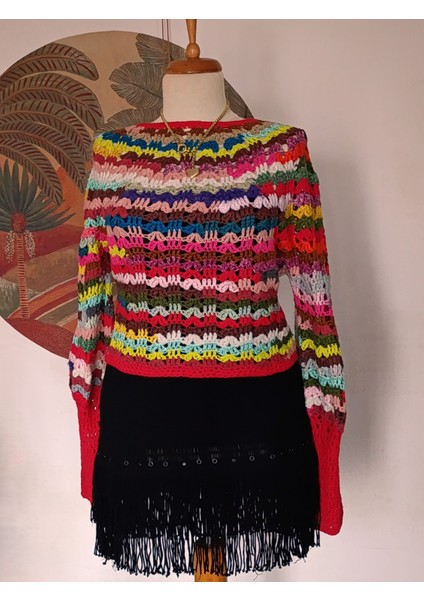 Çok Renkli El Örgüsü Tasarım Kırmızı Yeşil Balon Kollu Mevsimlik Kazak modelleri