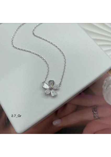 Çiçek Italyan Tasarım GÜMÜŞ925 Ayarı Modern Kolye