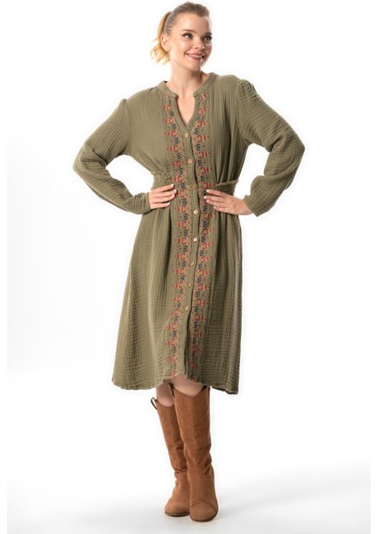 Uzun Kol Kıvılcım V Yaka Sonbahar ve Kışlık Nakışlı Kısa Double Müslin Elbise Haki Hk