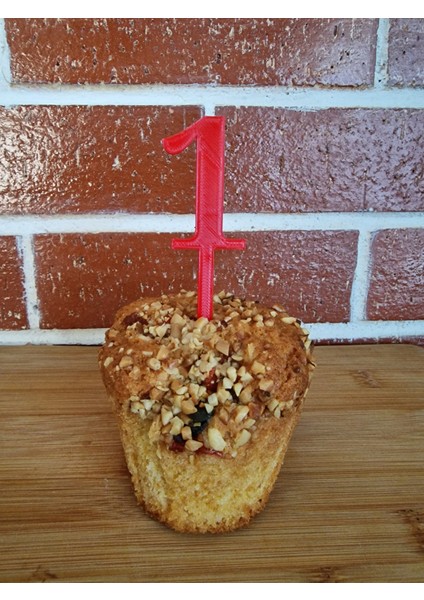 18 Adet 1 Yaş Kırmızı Cup Cake- Pasta Süsü- Kürdanı (Sert Plastikten Üretilmiştir)