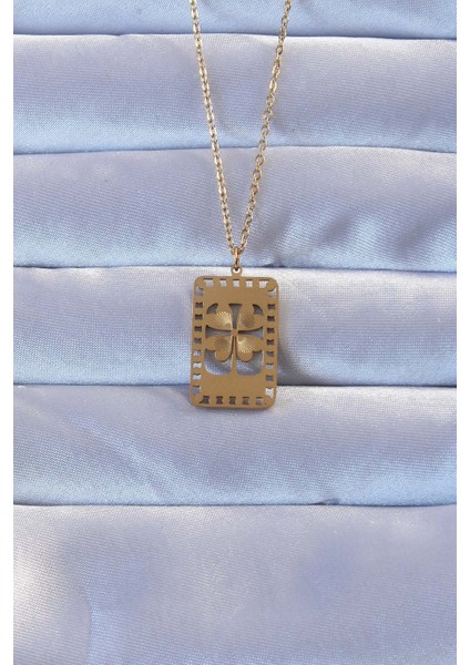 Gold Renk Işlemeli Yonca Model Vintage Kolye - EBJ240928W28315