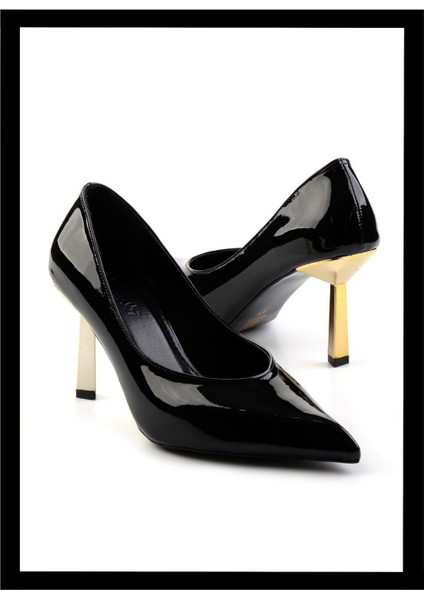 Siyah Rugan Kadın Klasik Topuklu Ayakkabı K01188051108