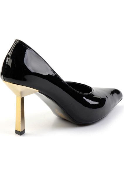 Siyah Rugan Kadın Klasik Topuklu Ayakkabı K01188051108 fırsatları